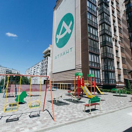 Atlant Luxury Family Apart Поряд З Тц Депот, Безконтактне Заселення Chernivtsi Exterior foto