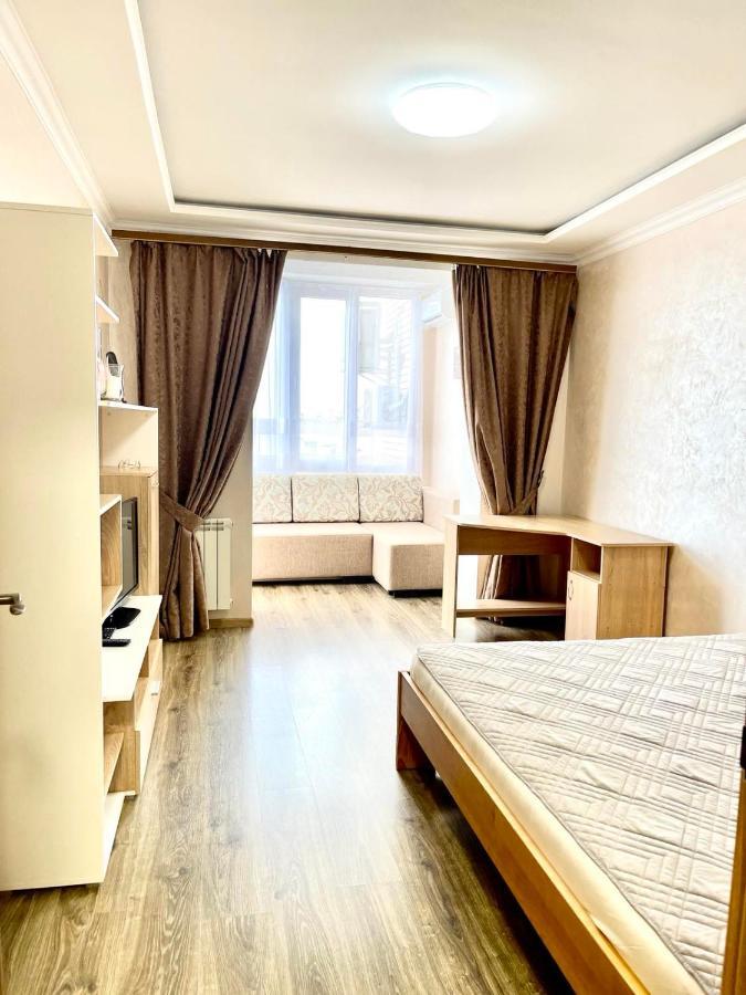 Atlant Luxury Family Apart Поряд З Тц Депот, Безконтактне Заселення Chernivtsi Exterior foto