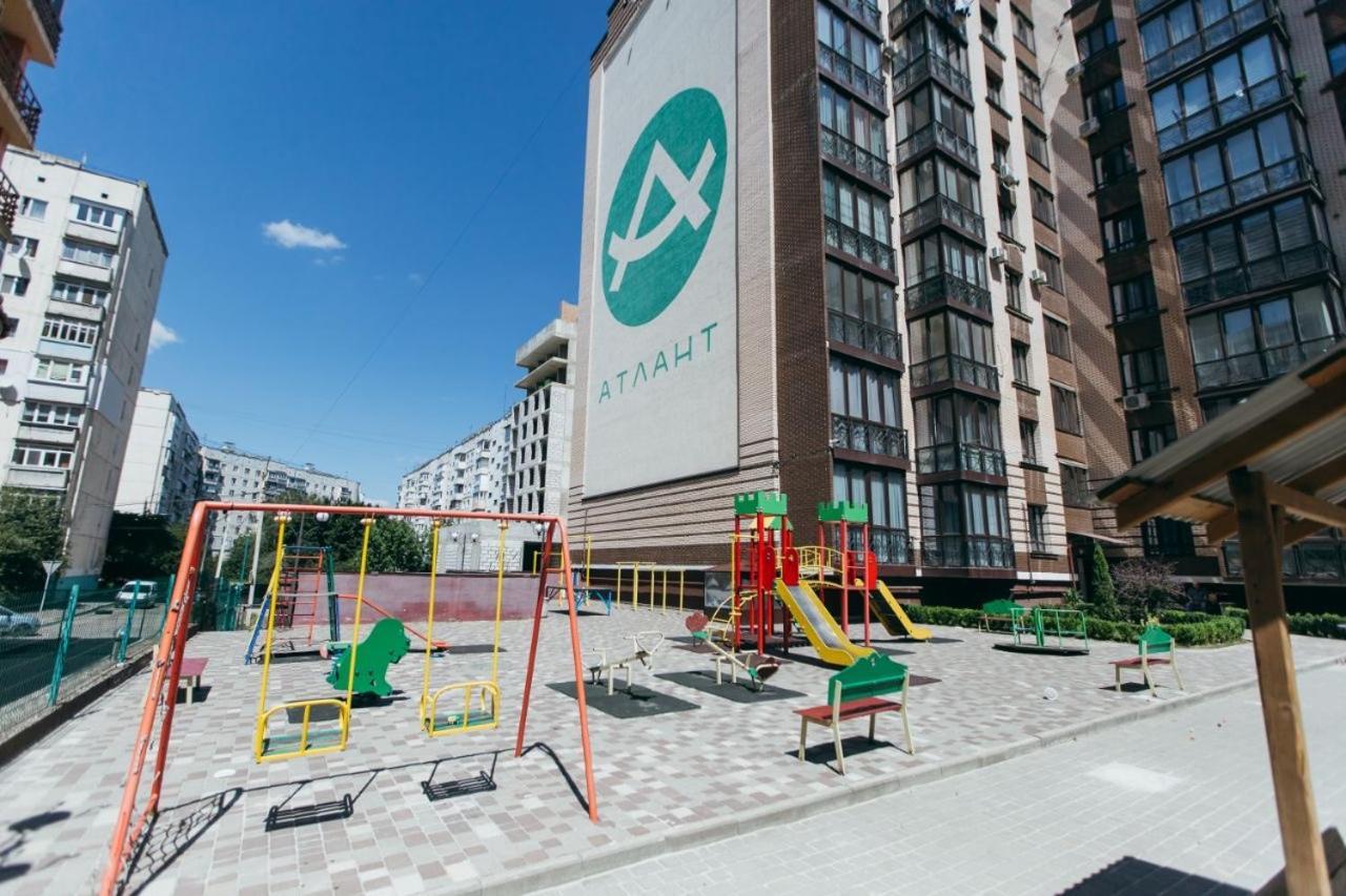 Atlant Luxury Family Apart Поряд З Тц Депот, Безконтактне Заселення Chernivtsi Exterior foto