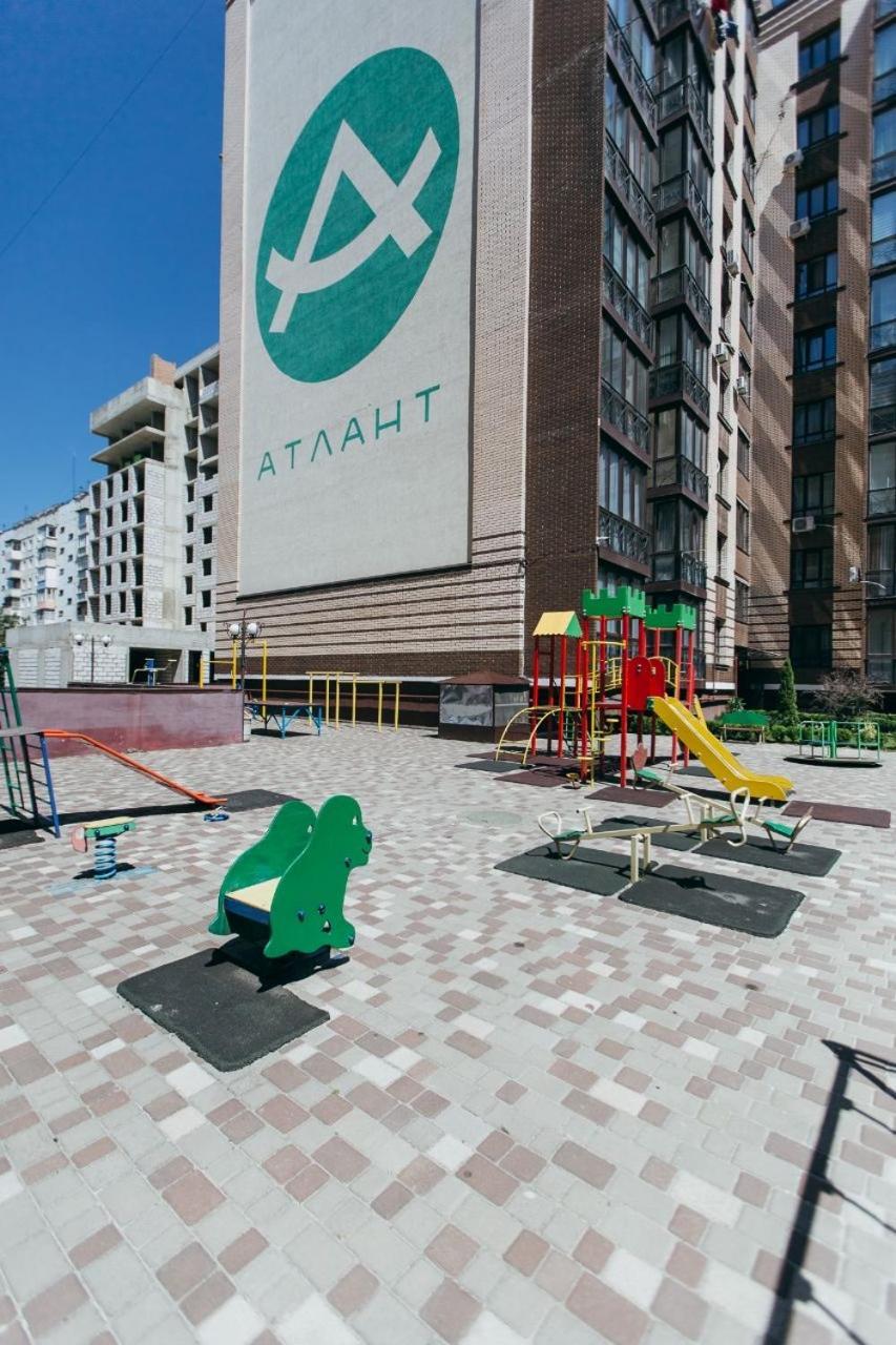 Atlant Luxury Family Apart Поряд З Тц Депот, Безконтактне Заселення Chernivtsi Exterior foto