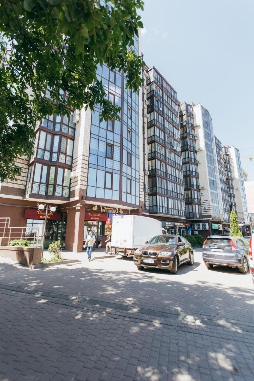 Atlant Luxury Family Apart Поряд З Тц Депот, Безконтактне Заселення Chernivtsi Exterior foto